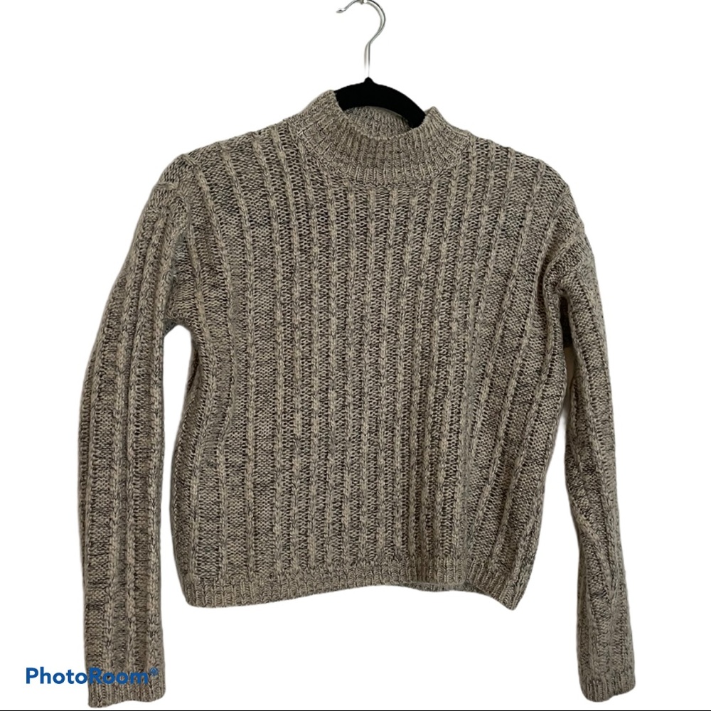 Forever 21 Women’s Size S Ribbed Sweater